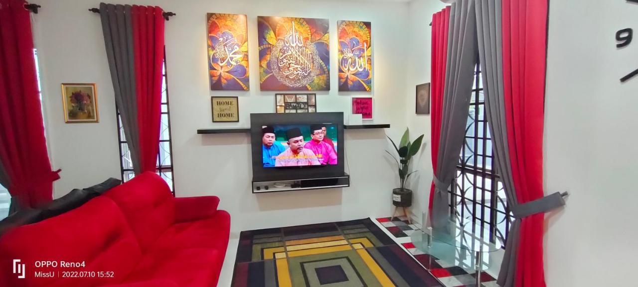Rania Homestay With Private Pool Seri Iskandar Perak Near Utp Uitm Kampong Bota Road ภายนอก รูปภาพ