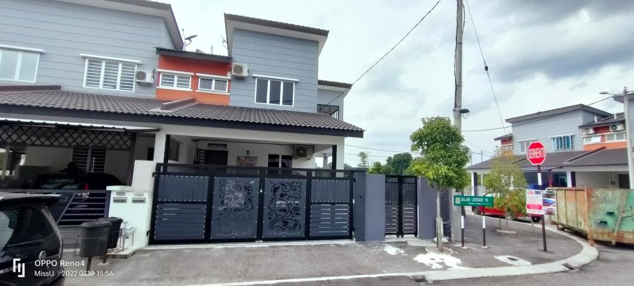 Rania Homestay With Private Pool Seri Iskandar Perak Near Utp Uitm Kampong Bota Road ภายนอก รูปภาพ