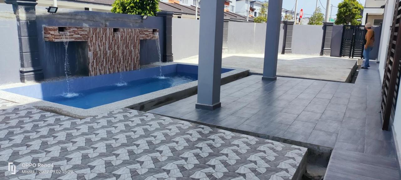 Rania Homestay With Private Pool Seri Iskandar Perak Near Utp Uitm Kampong Bota Road ภายนอก รูปภาพ